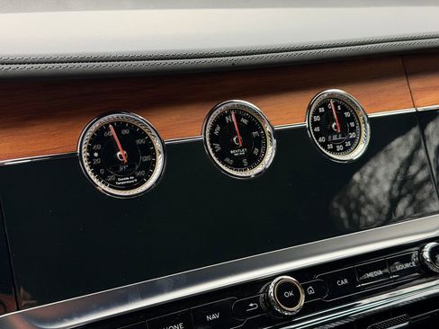 Used 2023 Bentley Flying Spur W12 image 26