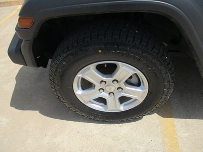 Used 2018 Jeep Wrangler Unlimited Sport S