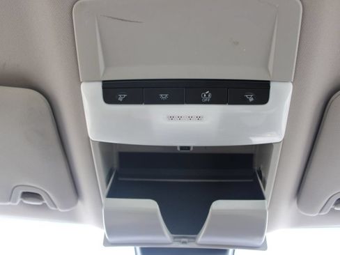 Used 2024 Nissan Altima 2.5 SV FWD image 40