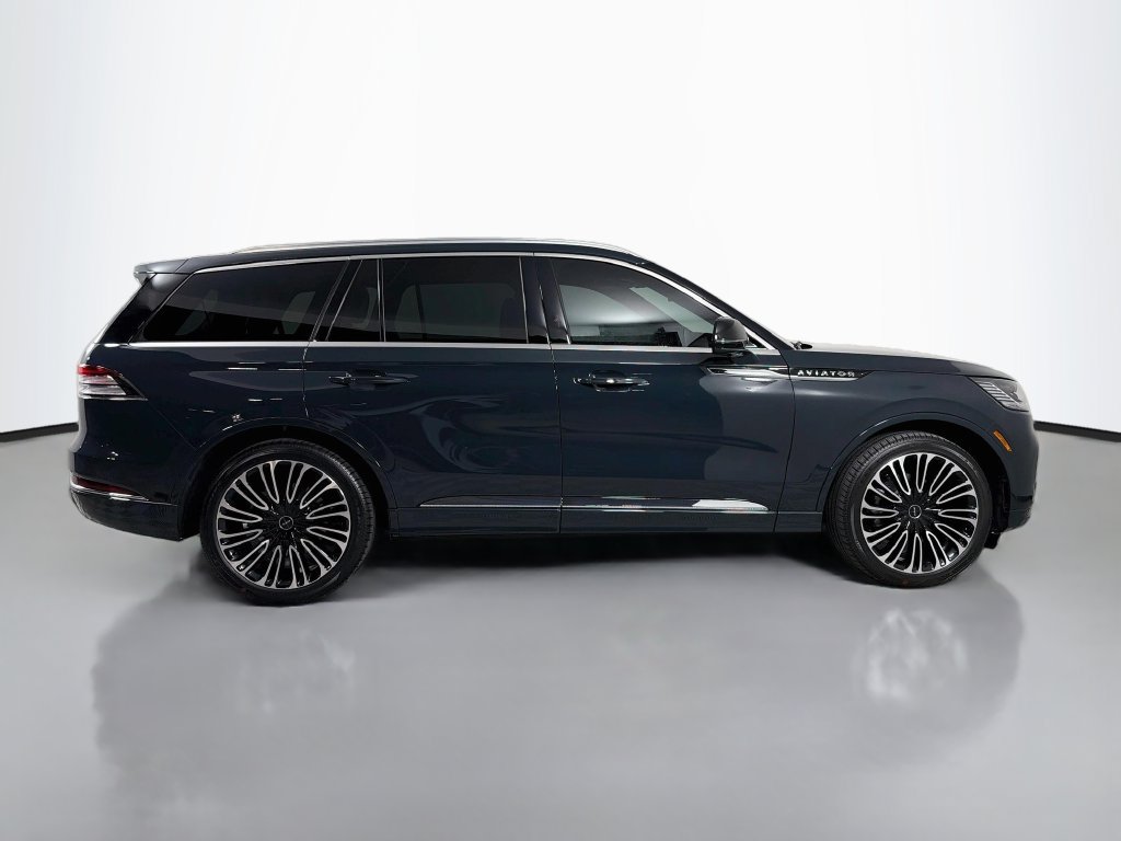 New 2026 Lincoln Aviator Black Label w/ Dynamic Handling Package AWD/4WD image 4