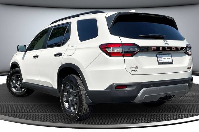 New 2026 Honda Pilot TrailSport image 3