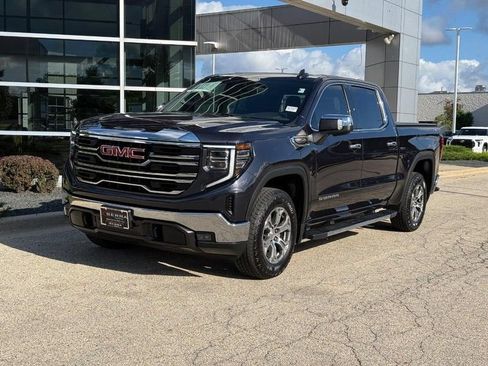 Used 2022 GMC Sierra 1500 SLT w/ SLT Convenience Package AWD/4WD image 7
