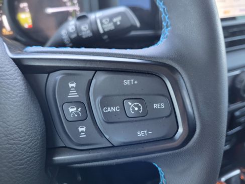 Used 2024 Jeep Wrangler Unlimited Rubicon 4xe image 29