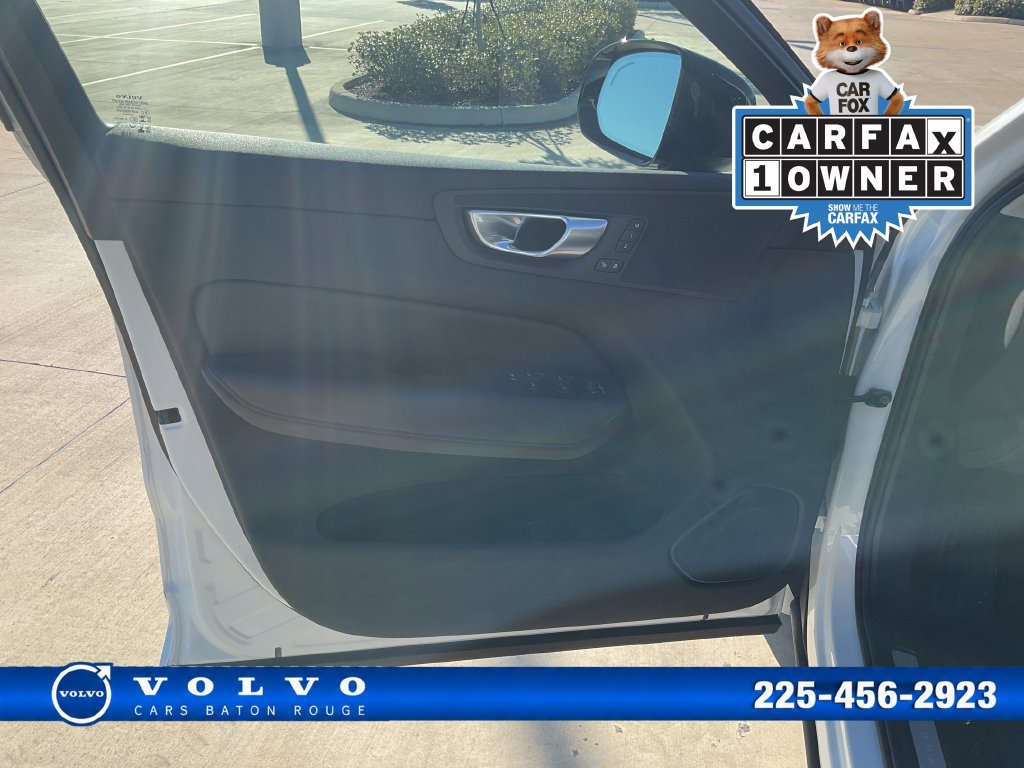 Used 2024 Volvo XC60 B5 Plus w/ Protection Package Premier AWD/4WD image 12