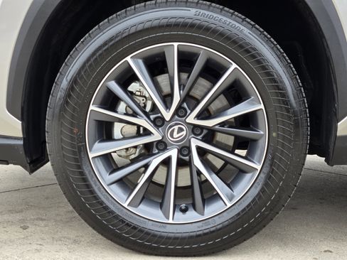 Used 2025 Lexus NX 250 FWD w/ Premium Package image 12