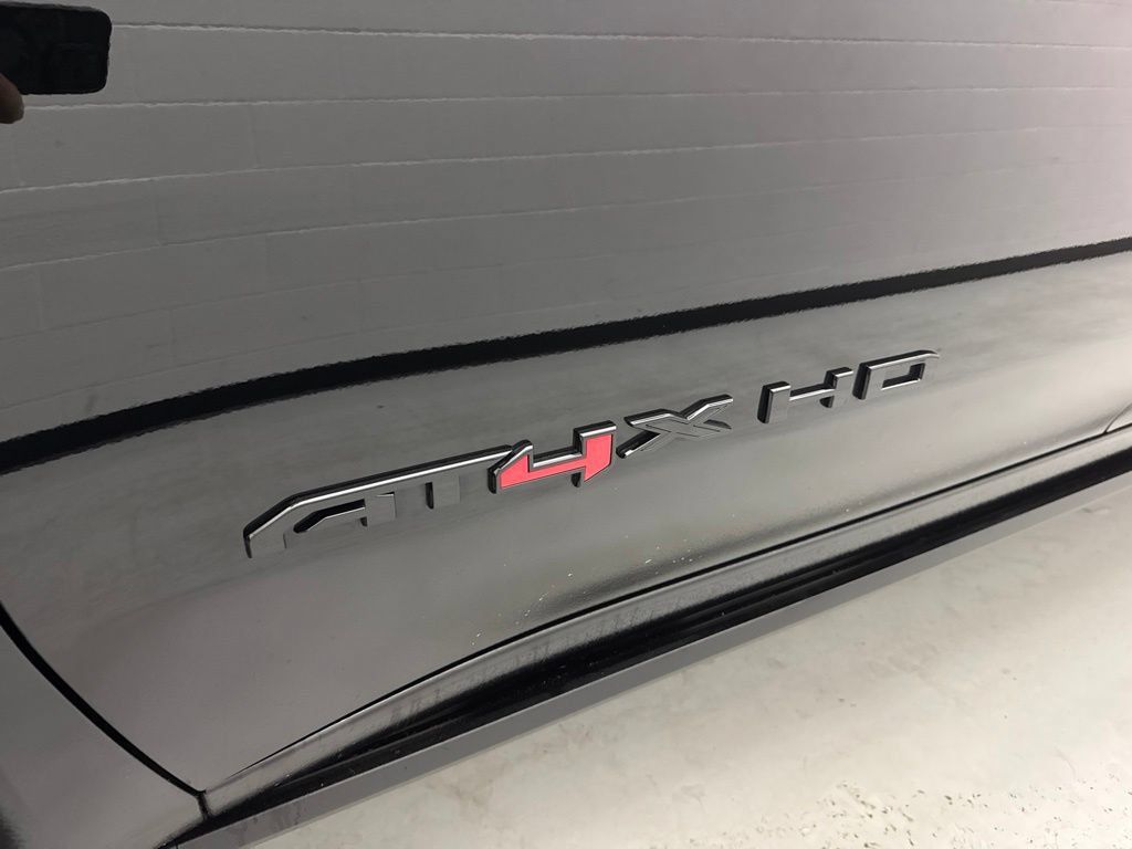 Used 2026 GMC Sierra 2500 AT4X w/ LPO, Black Badging Package AWD/4WD image 13
