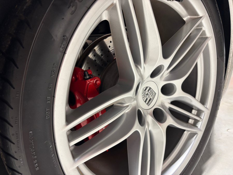 Used 2013 Porsche 911 Carrera 4S AWD/4WD image 18
