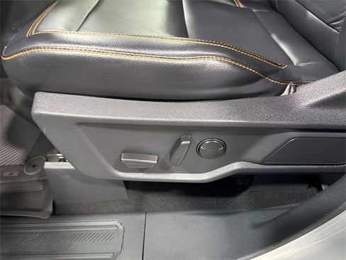 Used 2023 Ford Bronco Badlands image 12