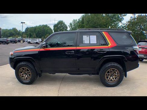 Used 2023 Toyota 4Runner 40th Anniversary SE AWD/4WD image 5