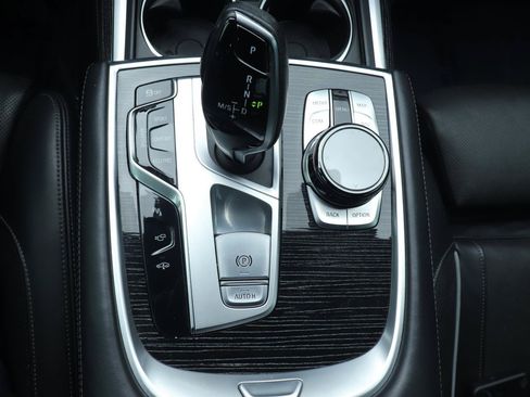 Used 2022 BMW 750Li xDrive AWD/4WD image 33
