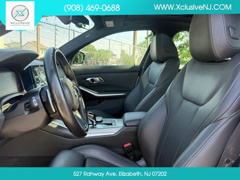 Used 2022 BMW 330i xDrive Sedan w/ M Sport Package AWD/4WD image 8