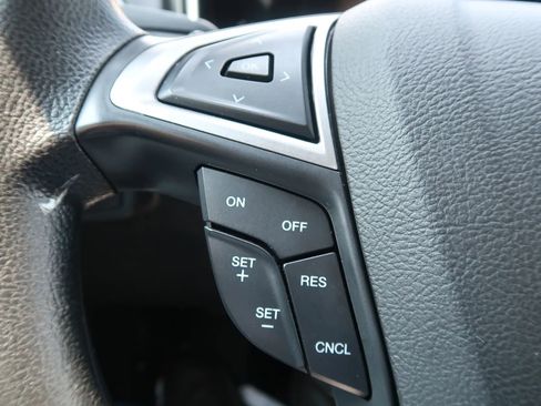 Used 2019 Ford Fusion SE FWD image 36