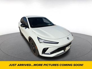 Used 2025 Buick Envista Sport Touring video 1