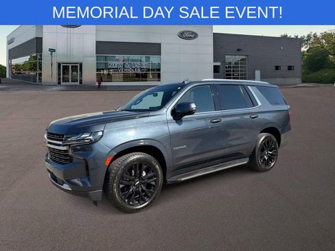 Used 2021 Chevrolet Tahoe LT w/ LT Signature Package AWD/4WD image 1