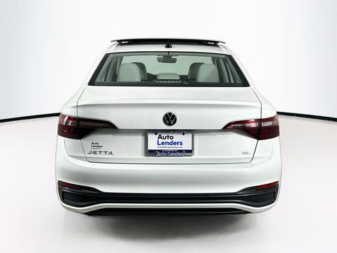 Used 2023 Volkswagen Jetta SE FWD image 6