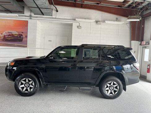 Used 2024 Toyota 4Runner TRD Off-Road Premium w/ Moonroof Package AWD/4WD image 5
