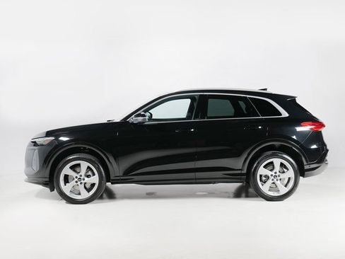 Certified 2025 Audi Q5 Premium w/ Premium Plus AWD/4WD image 2