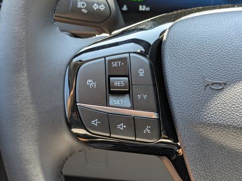 New 2025 Ford Escape SE w/ PHEV Premium Package image 33