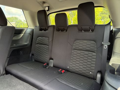 Used 2025 Nissan Pathfinder S AWD/4WD image 9