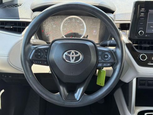 Used 2022 Toyota Corolla Cross L FWD image 15