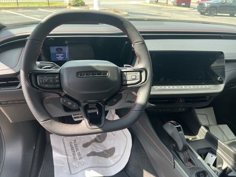 New 2024 Dodge Charger R/T w/ Plus Group image 10