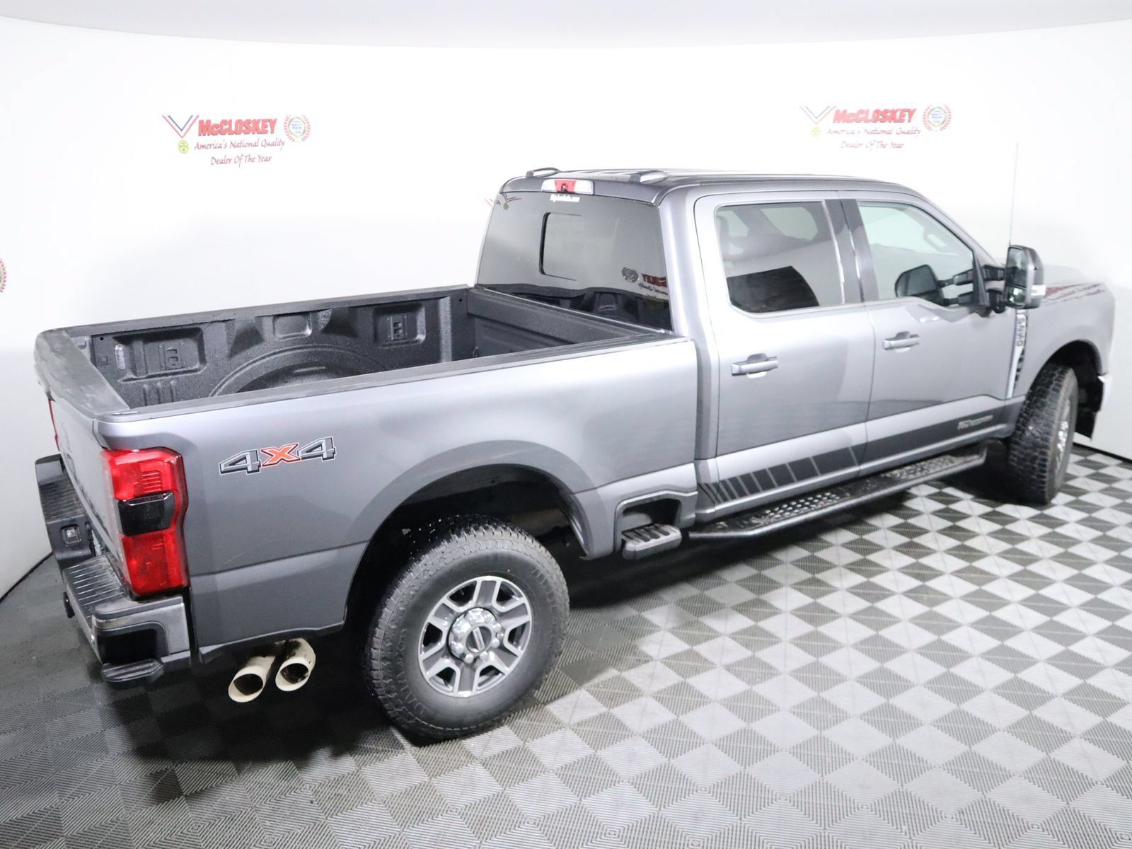Used 2024 Ford F250 Lariat AWD/4WD image 4