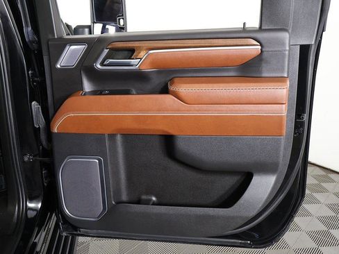 Used 2024 GMC Sierra 3500 Denali Ultimate image 31