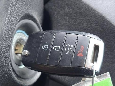 Used 2018 Kia Sorento L FWD image 25