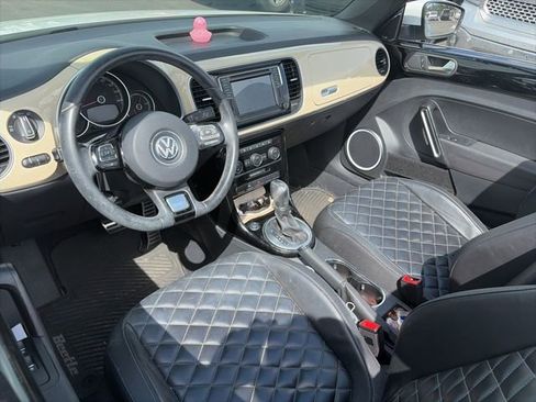 Used 2019 Volkswagen Beetle 2.0T SE FWD image 7