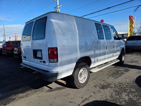 Used 2014 Ford E-250 and Econoline 250 w/ Power Group image 4