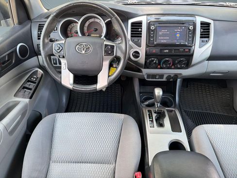 Used 2014 Toyota Tacoma 4x4 Double Cab w/ SR5 Package image 24