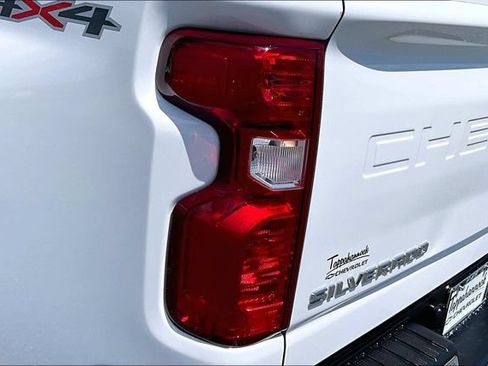 Used 2025 Chevrolet Silverado 2500 LT w/ Convenience Package AWD/4WD image 23