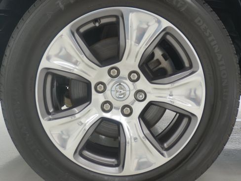 Used 2020 RAM 1500 Laramie RWD image 26