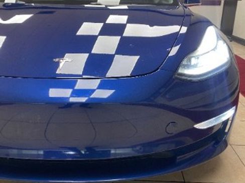 Used 2019 Tesla Model 3 Long Range RWD image 9