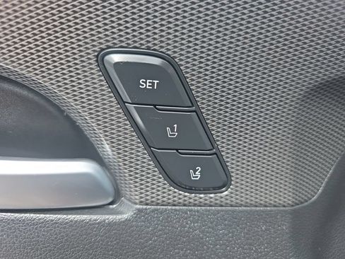 Used 2020 Hyundai Santa Fe Limited w/ Cargo Package FWD image 17