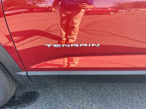 New 2027 GMC Terrain Elevation w/ Elevation Premium Package AWD/4WD image 3