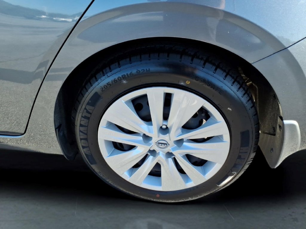 Used 2024 Nissan Sentra S FWD image 12