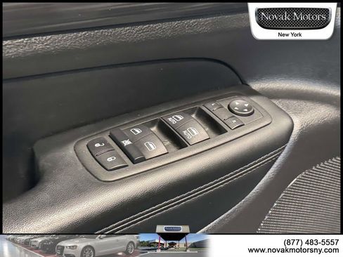 Used 2022 Jeep Grand Cherokee Laredo X AWD/4WD image 14