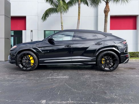 Used 2020 Lamborghini Urus AWD/4WD image 9