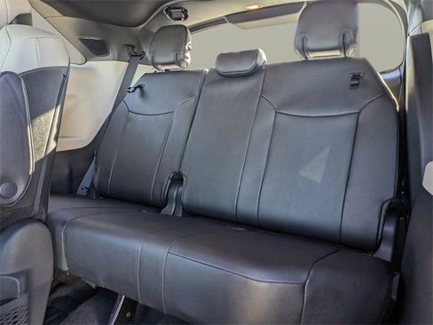 Used 2025 Toyota Sienna Limited image 16