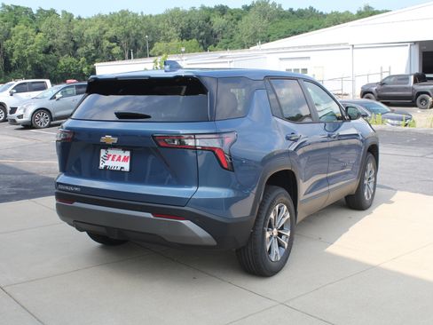 New 2027 Chevrolet Equinox LT AWD/4WD image 4