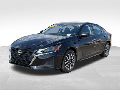 Used 2025 Nissan Altima 2.5 SV