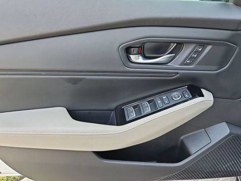 Used 2023 Honda Accord Touring image 27