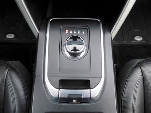 Used 2018 Land Rover Discovery Sport HSE image 12