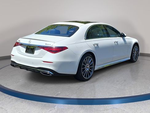 Certified 2025 Mercedes-Benz S 580e 4MATIC Sedan image 5