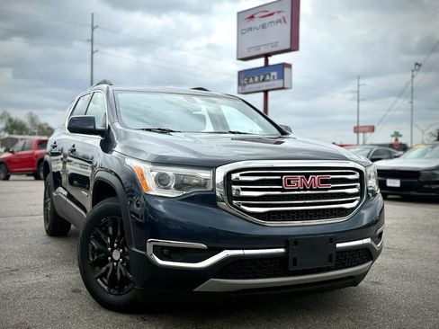 Used 2019 GMC Acadia SLT image 1