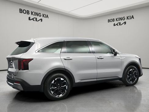 New 2026 Kia Sorento S w/ S Panoramic Sunroof Package FWD image 5