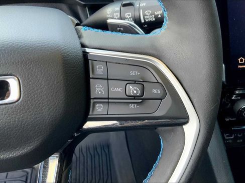 Used 2022 Jeep Grand Cherokee Trailhawk AWD/4WD image 46