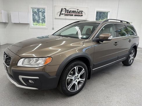 Used 2015 Volvo XC70 T6 Platinum AWD/4WD image 1