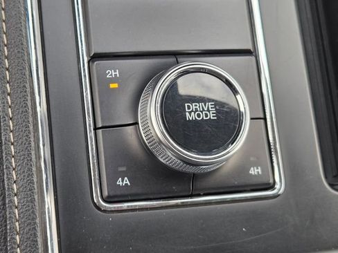 Used 2023 Ford Expedition Max XLT image 31